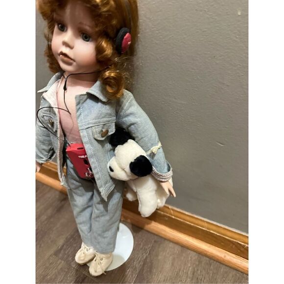 Vintage RCA Baby’s Dream Collection Porcelain Doll with Dog and Headphones 18” - Picture 5 of 13